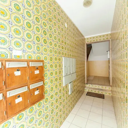 Apartment B10 - Top Floor Bay View