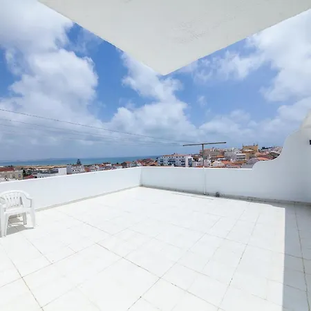 B10 - Top Floor Bay View