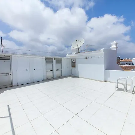 B10 - Top Floor Bay View Apartment Lagos